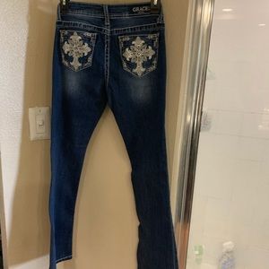 Girl’s bootcut jeans
Size 16
Great condition